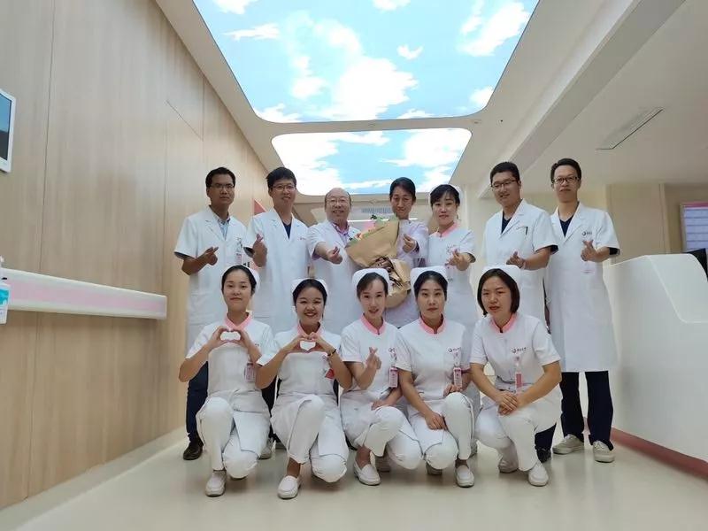 這個國慶，西安國際醫(yī)學(xué)中心人用守護向祖國深情表白