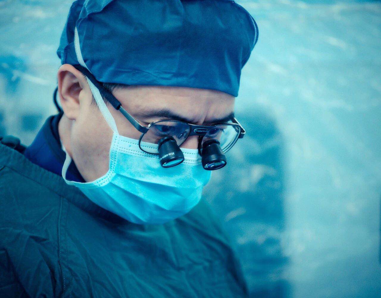 微創(chuàng)！微創(chuàng)！我院第一例經(jīng)導(dǎo)管主動脈瓣膜植入術(shù)成功