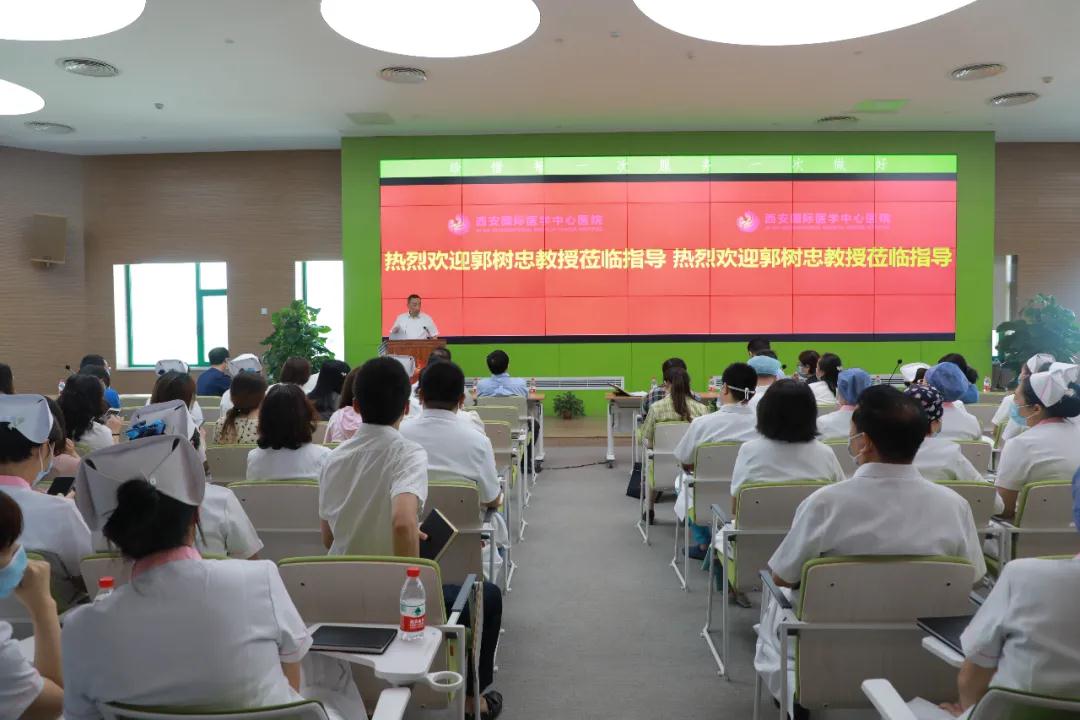 軍醫(yī)大咖齊聚一堂，共敘國(guó)際醫(yī)學(xué)創(chuàng)新發(fā)展