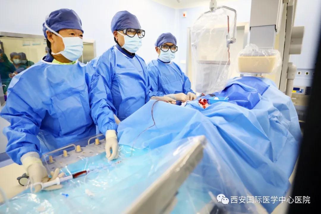 西安日報(bào)—患者的贊揚(yáng)就是對(duì)醫(yī)生的最高獎(jiǎng)賞