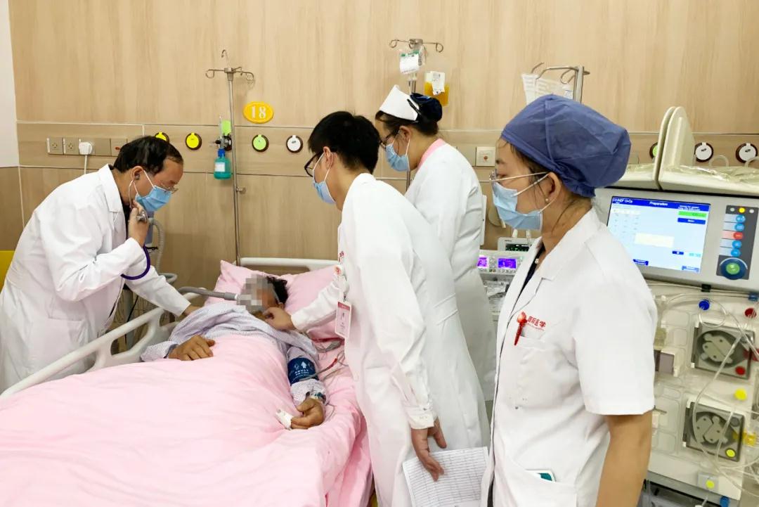 72小時(shí)緊急救治！64歲危重出血熱患者闖過生死關(guān)