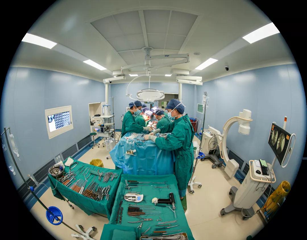 原點(diǎn)新聞—世界首例！3D打印可動(dòng)人工頸椎-椎間盤復(fù)合體植入術(shù)