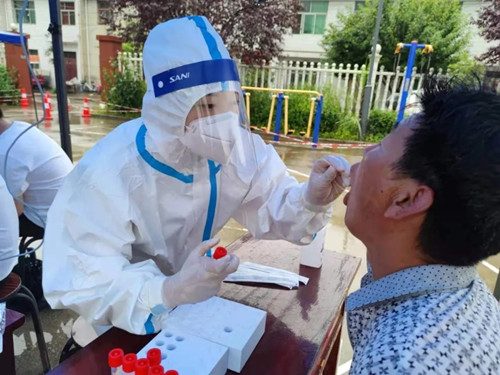 暴風雨中，她們做疫情防控前線的“排雷兵”