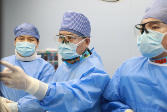 大醫(yī)之術(shù)⑨｜“心”路是怎樣被打通的？——心臟病醫(yī)院成功救治一例急性右冠心梗恰逢左主干真性分叉嚴(yán)重冠脈病變患者