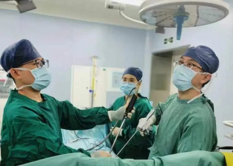 乳腺癌術(shù)后再患肺結(jié)節(jié)，微創(chuàng)、精準(zhǔn)多亞段聯(lián)合切除手術(shù)根治早癌