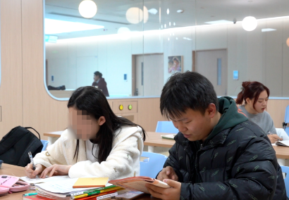 治療、學習兩不誤！病房里開啟了“小課堂”