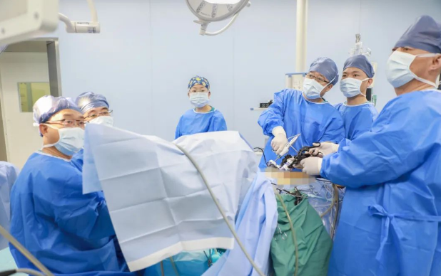 病變距肛門僅4厘米！滅瘤保肛！我院成功完成直腸癌“榻榻米”手術