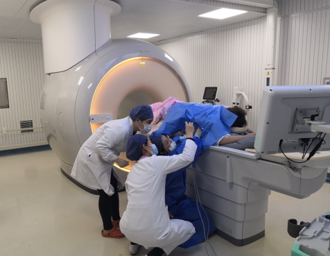 磁共振發(fā)現(xiàn)乳腺可疑病變?cè)趺崔k？微創(chuàng)精準(zhǔn)的磁共振真空輔助旋切技術(shù)來(lái)解決