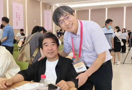 “醫(yī)”往情深15載！一位基層“輪椅”醫(yī)生和醫(yī)學(xué)大咖的故事