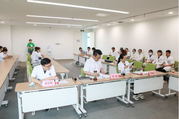 助推學(xué)科高質(zhì)量發(fā)展！我院舉行2021年院級(jí)課題中期答辯會(huì)