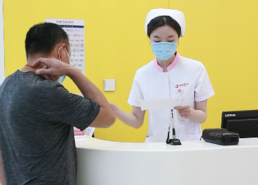 大口吃肉，大碗喝酒！胰腺炎、膽結(jié)石可能已經(jīng)在路上了