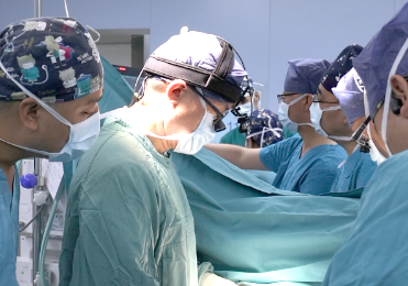 出生1天，草莓大心臟血管錯(cuò)位，醫(yī)生精雕細(xì)琢重獲“心”生