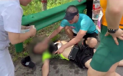 太牛掰了，醫(yī)者仁心！