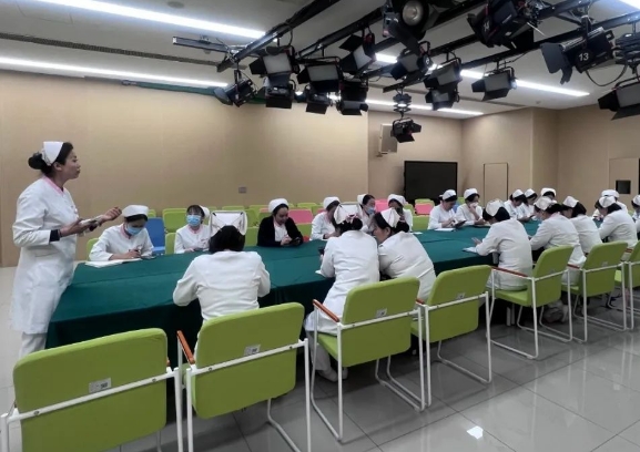 “互聯(lián)網(wǎng)+護(hù)理服務(wù)”全面升級，專業(yè)護(hù)理咨詢觸手可及